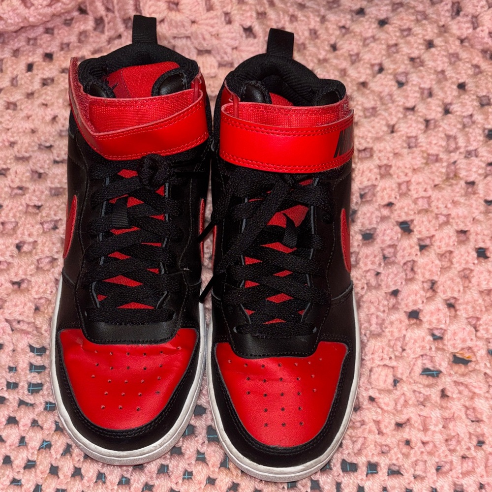 Nike Kids High-Top Sneakers - Red and Black